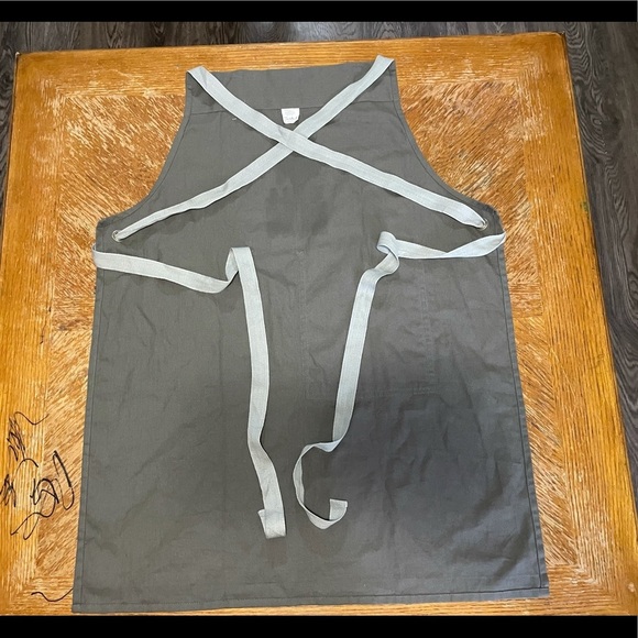 “Well Hung” Apron Twisted Wares Gray NWT - Picture 4 of 4